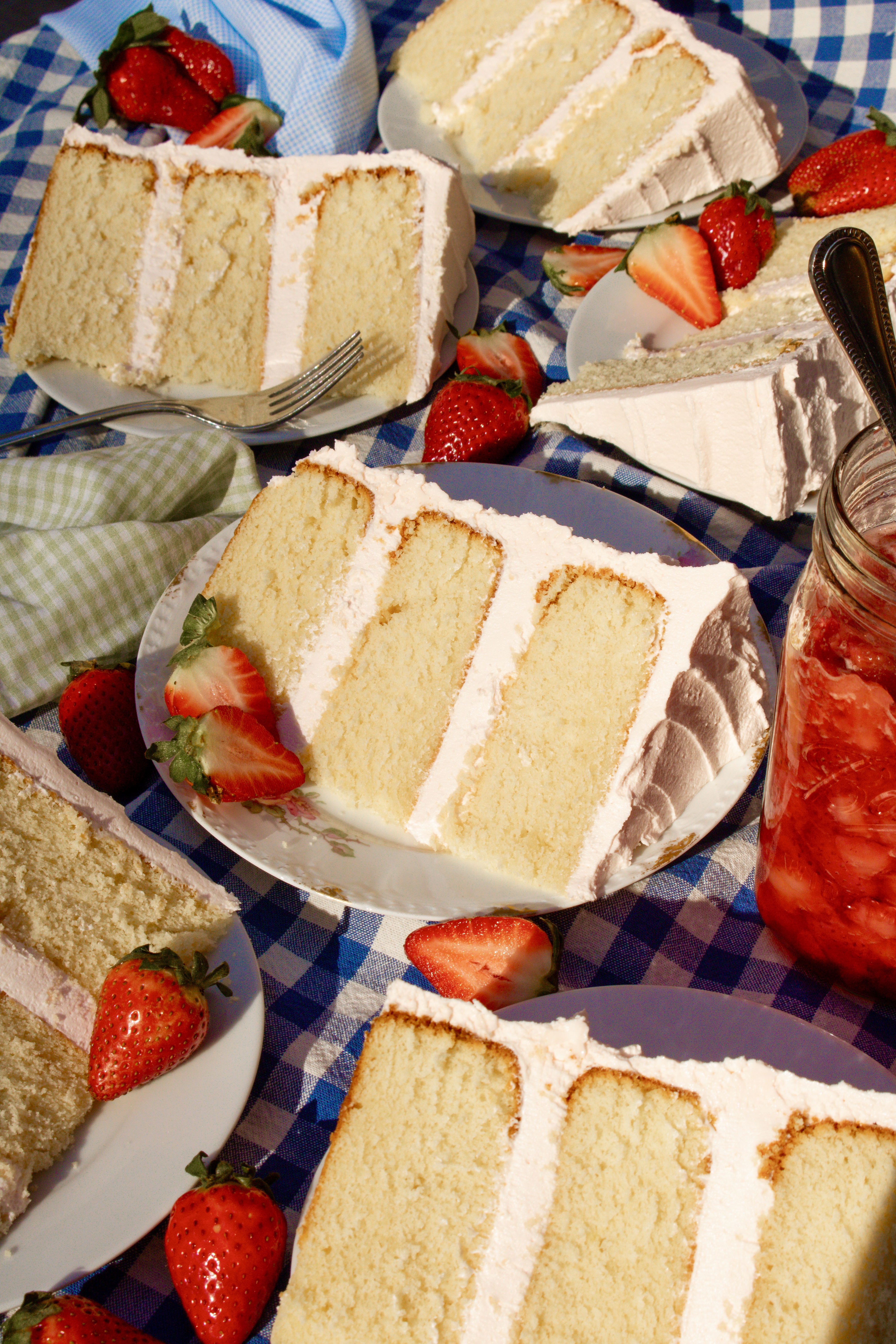 Sweet Strawberry Cake