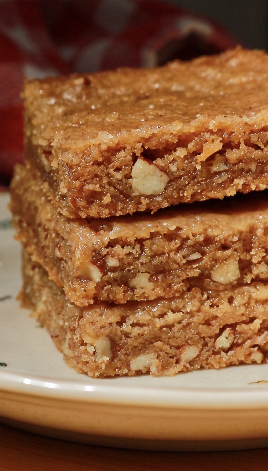 Glazed Maple Cinnamon Pecan Blondies