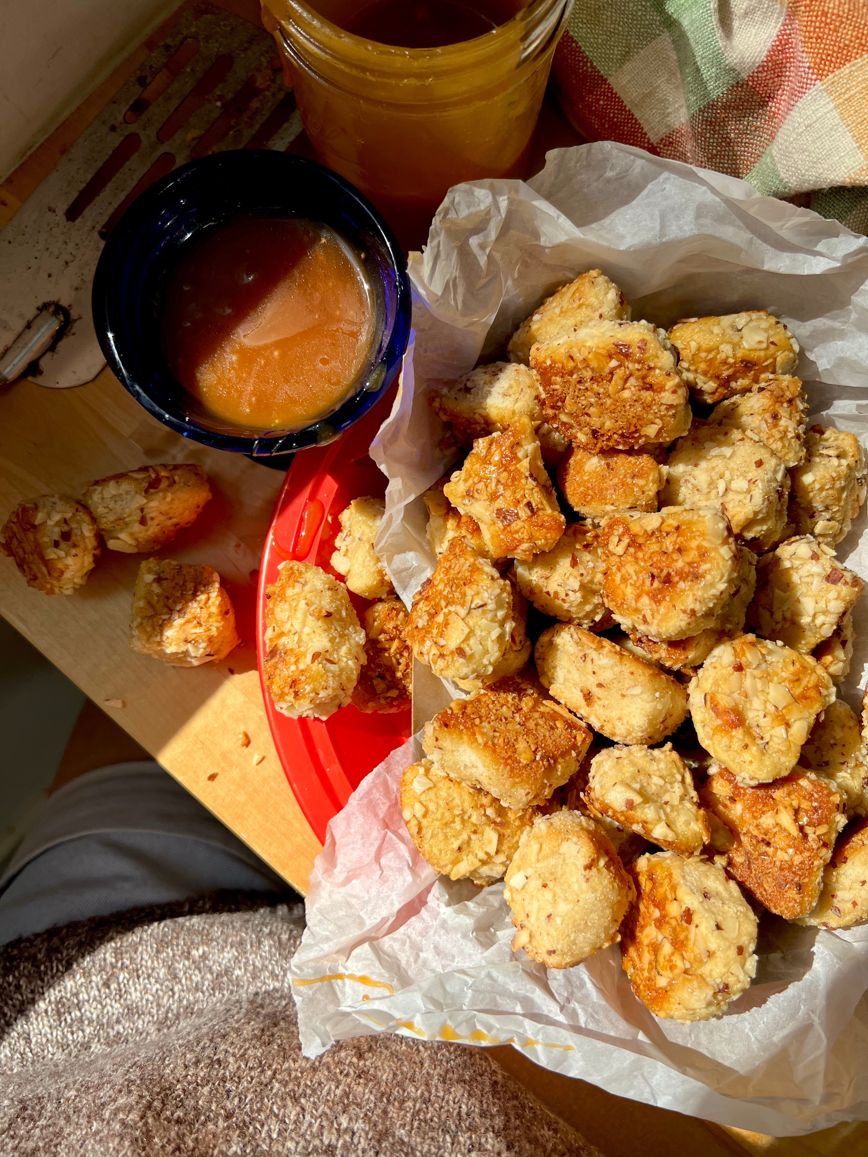 Copycat Almond Crunch Auntie Anne’s Pretzel Bites